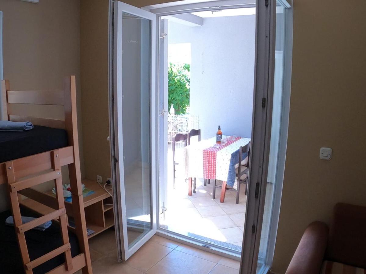 Apartment Dilba Novalja Ngoại thất bức ảnh