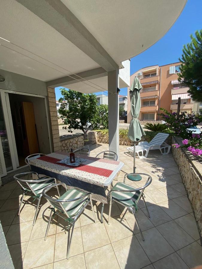 Apartment Dilba Novalja Ngoại thất bức ảnh