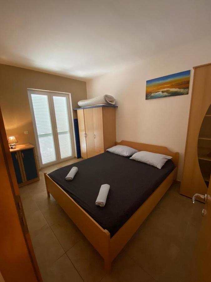 Apartment Dilba Novalja Ngoại thất bức ảnh