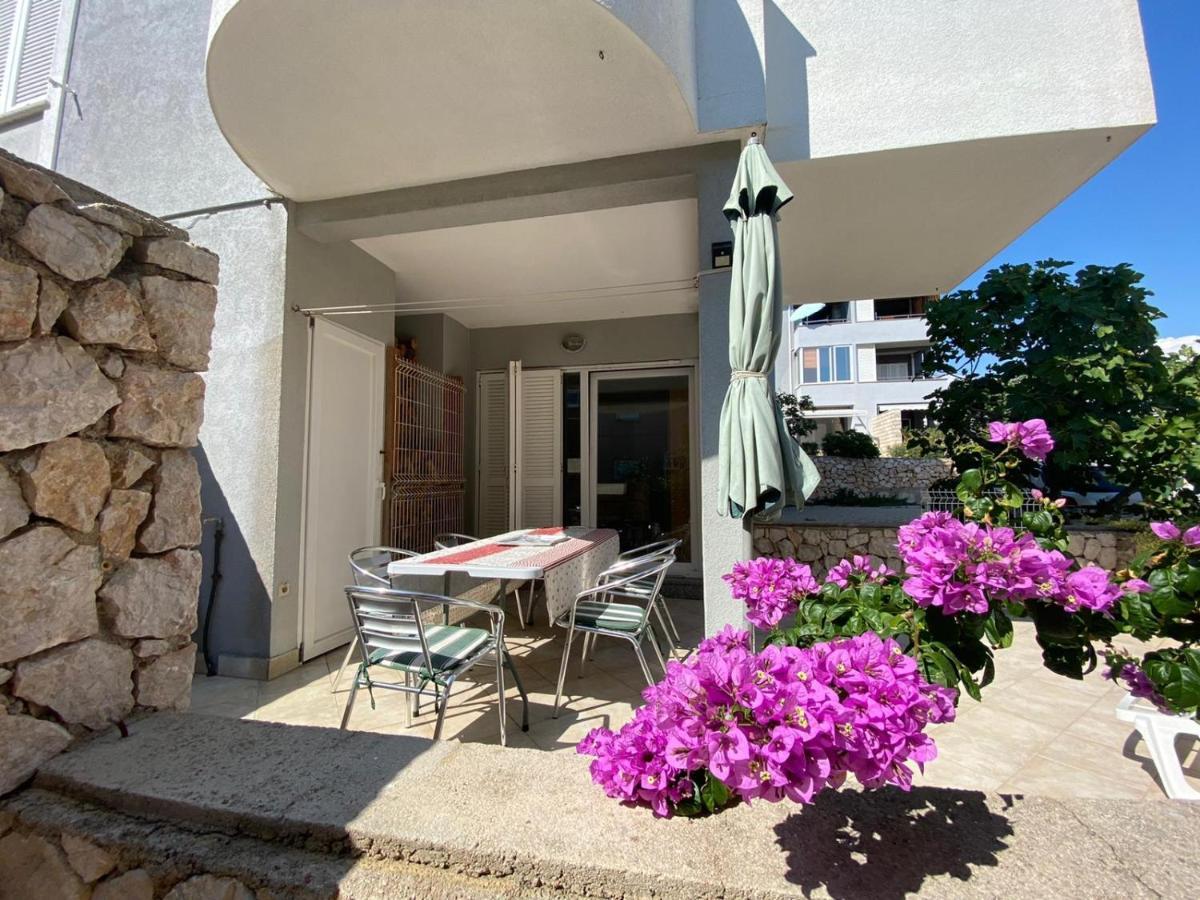 Apartment Dilba Novalja Ngoại thất bức ảnh